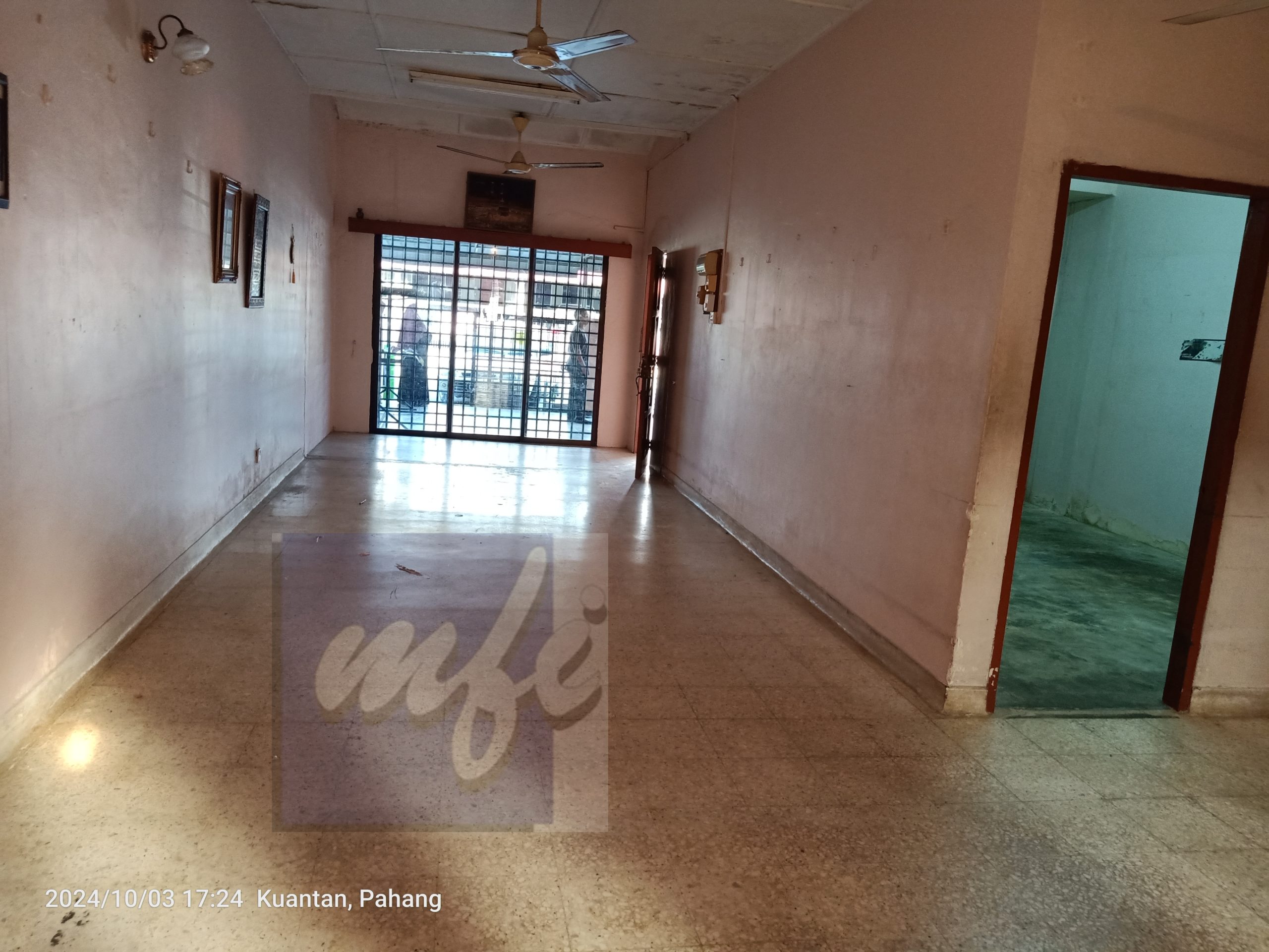 Picsart_24-10-04_11-29-45-593