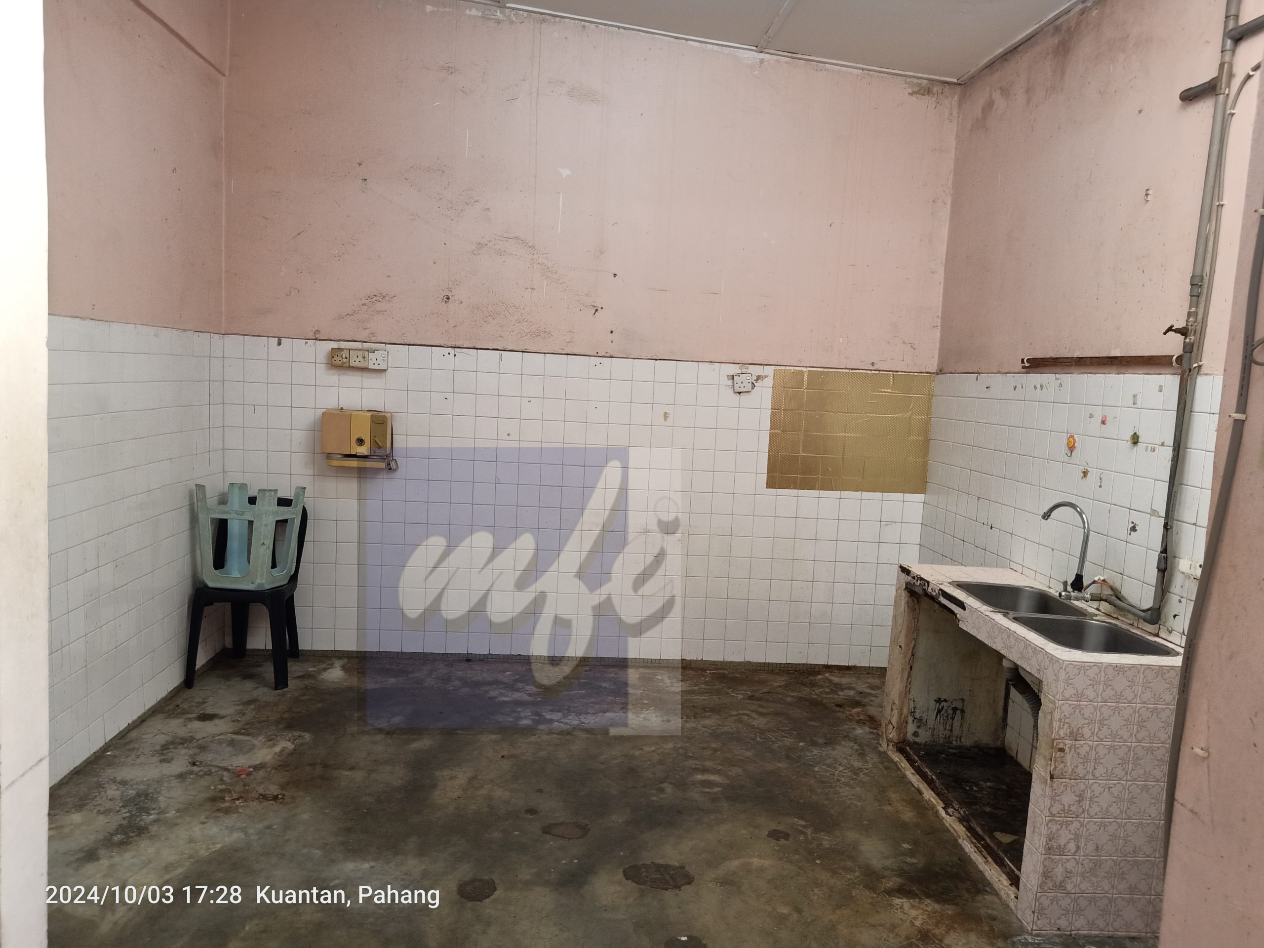 Picsart_24-10-04_11-42-25-773