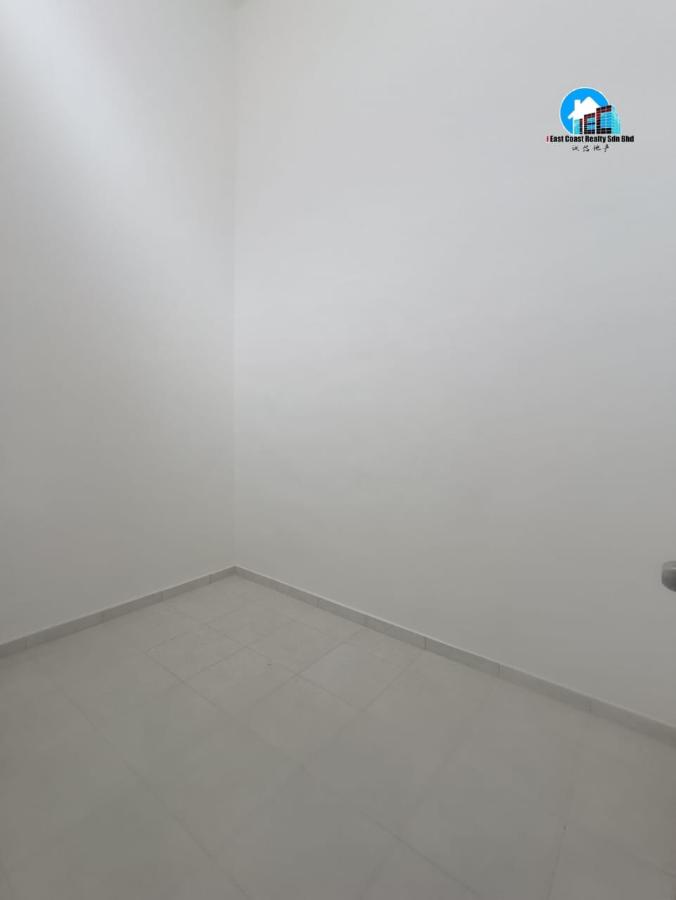 D25060001-A_vLyDfX0Hyzb3DMxL7MpUuMVm3uBmsE