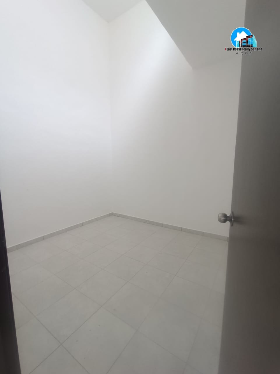 D25060001-NXmf_ZnAHilyPuXNJ02ja3cKar6ROJnI